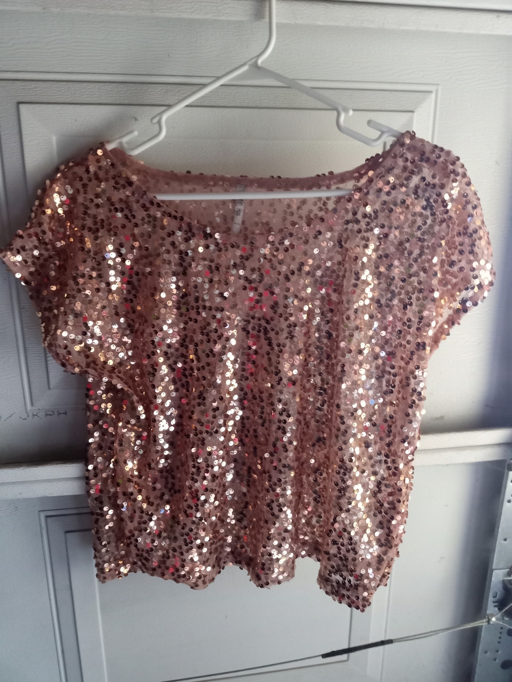 Heart Hips Rose Gold Sequin Short Sleeve Top